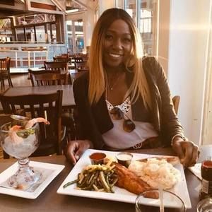 Meet your Posher, Ashley